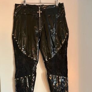 Killstar vinyl and lace leggings.